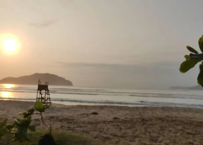 Casa Pe Na Areia - Pereque Acu